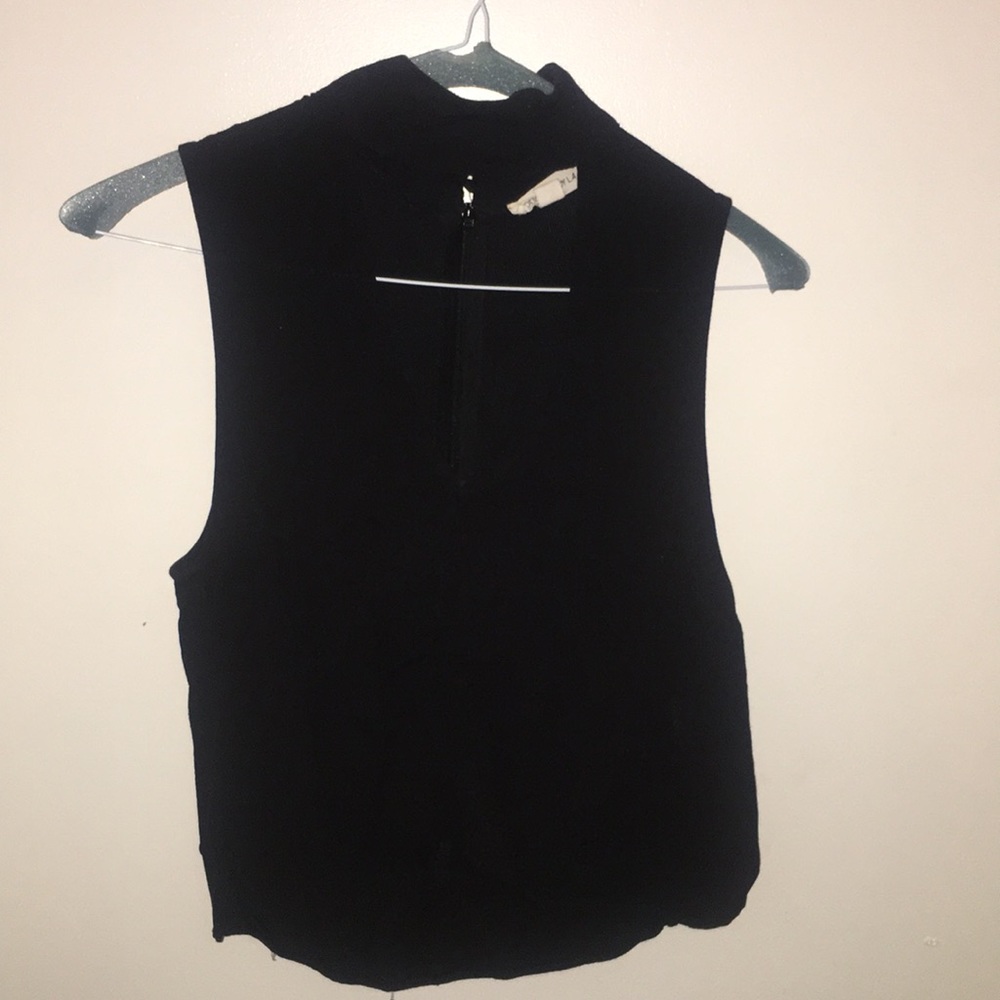 Black Choker Cut Out V Tank